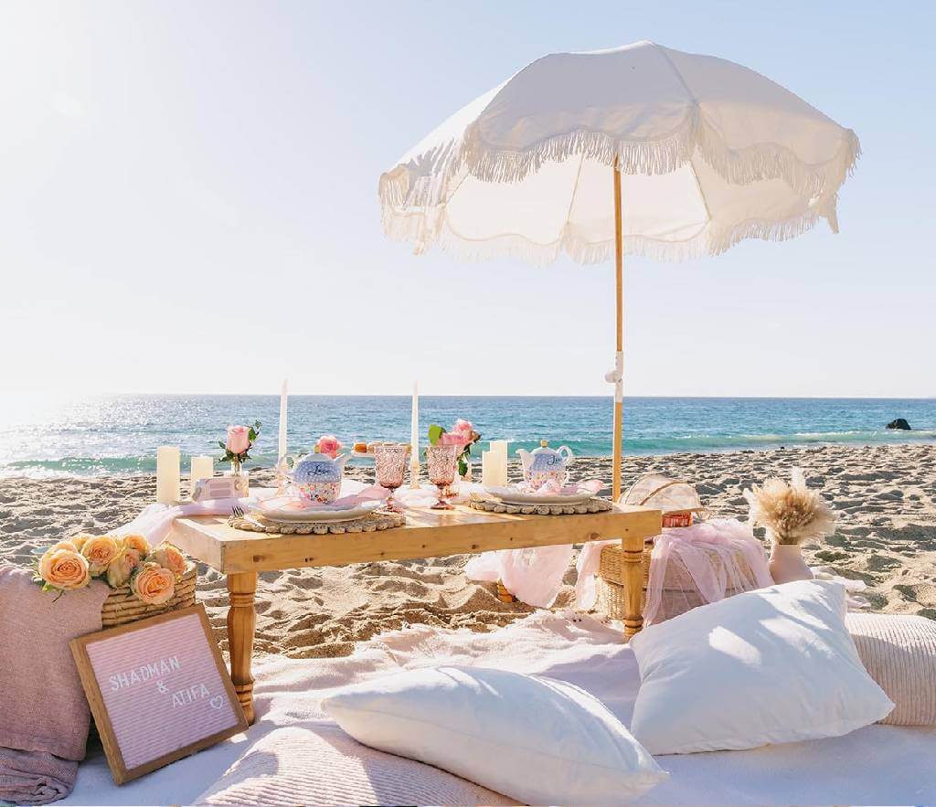 luxury beach picnic setup services in Los Angeles